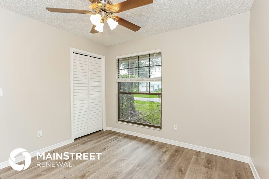 Building Photo - 450 Segovia Dr