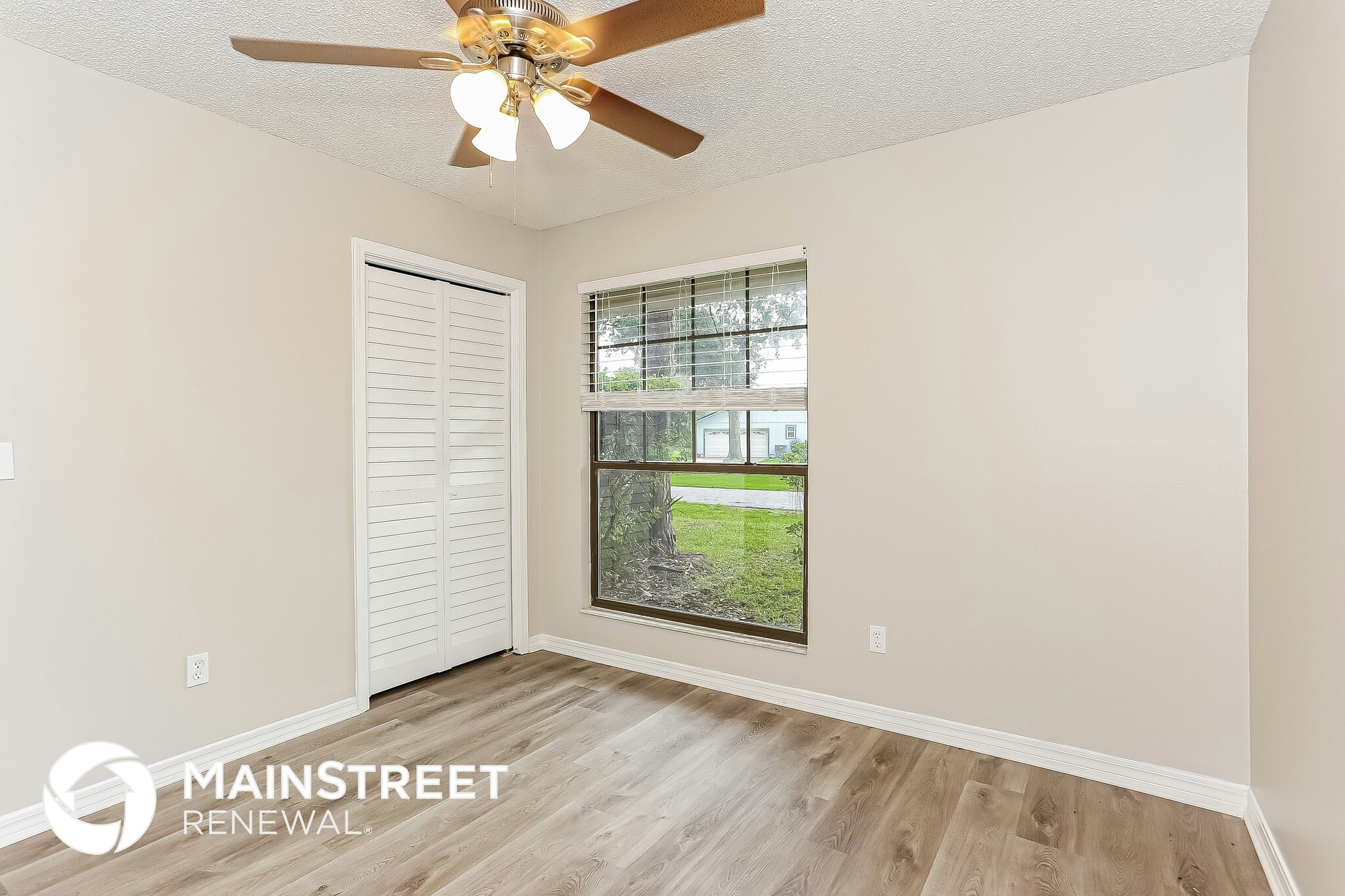 Building Photo - 450 Segovia Dr