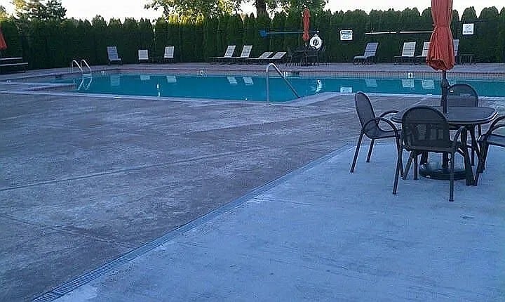 Building Photo - 3144 SE Sternwheeler Dr