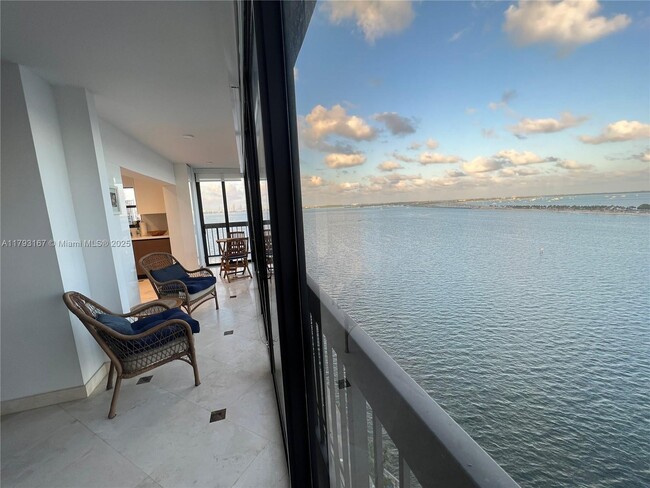Building Photo - 2333 Brickell Ave