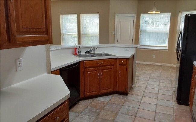 Building Photo - 13726 Rocky Bluff Dr