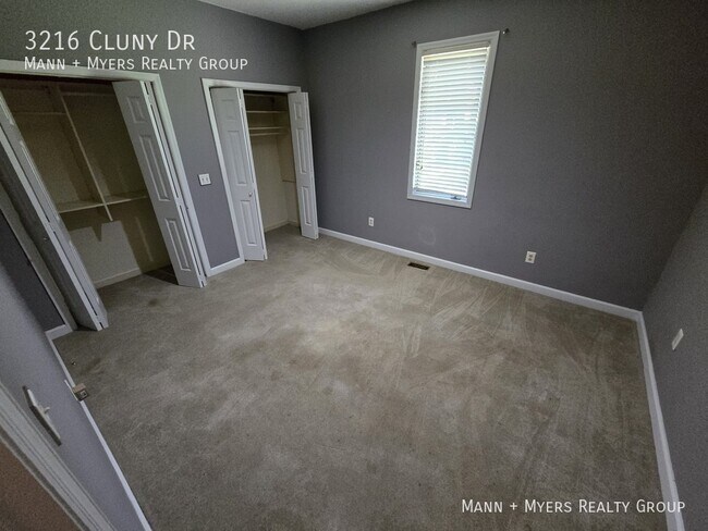 Building Photo - 3216 Cluny Dr
