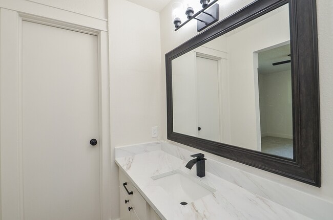Building Photo - 4434 McCleester Dr