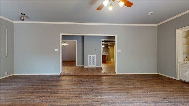 Building Photo - 12618 Misty Valley Dr