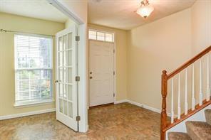 Building Photo - 108 Village Pl
