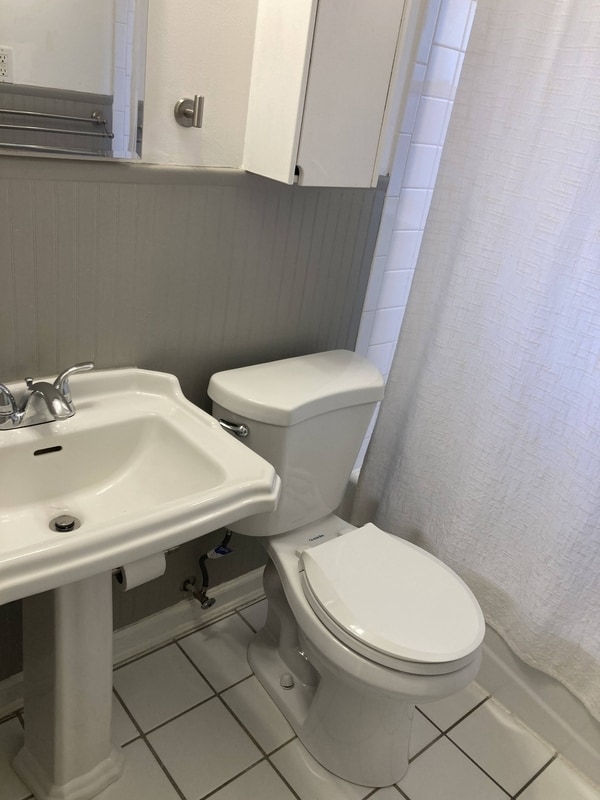 Building Photo - 1210 Rosedale Ave