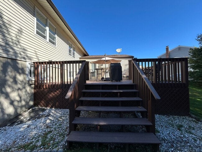 Building Photo - 116 Kane Dr