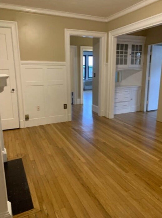 Building Photo - 448 Park Dr