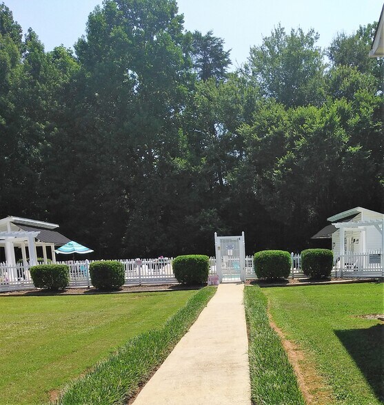 Cabana Private Pool - 109 Stroupe Rd