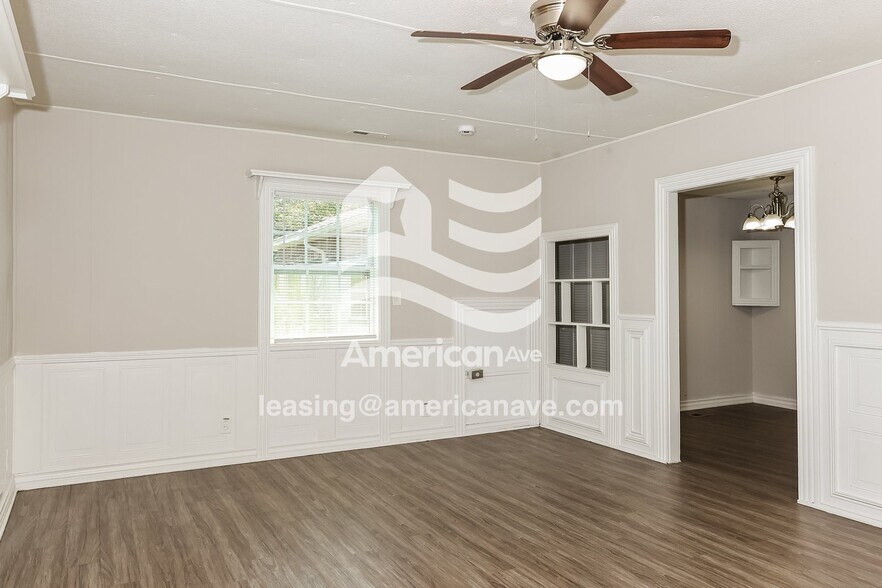 Building Photo - 216 McFayden Dr