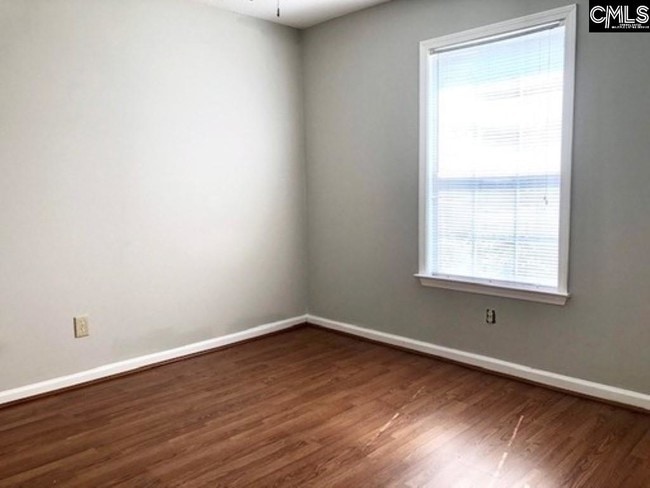 Building Photo - 16 Heritage Village Ln