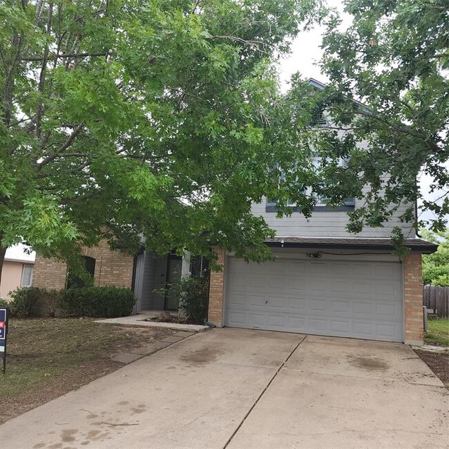 Primary Photo - 706 Maplecreek Dr
