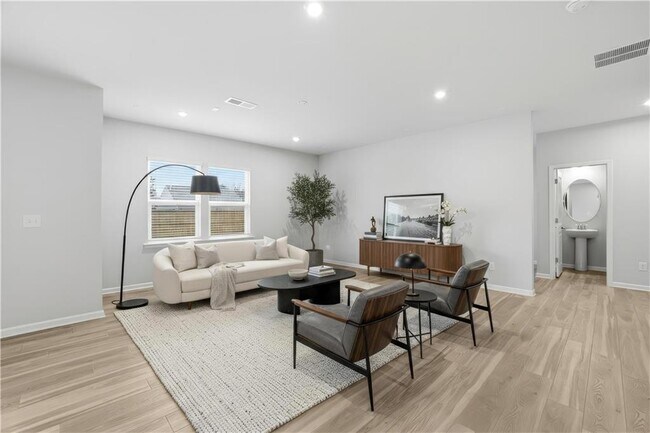 Building Photo - 1543 Maston Rd