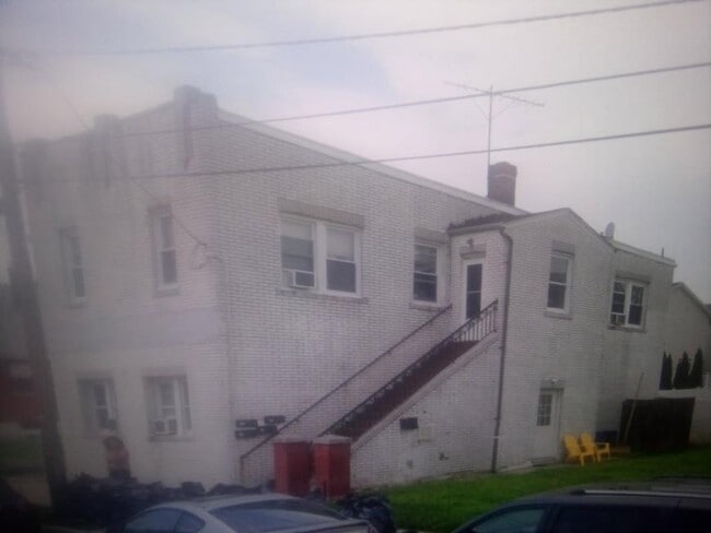 Building Photo - 1 bedroom in Carteret NJ 07008
