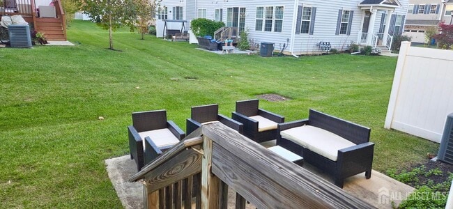 Building Photo - 39 Periwinkle Dr