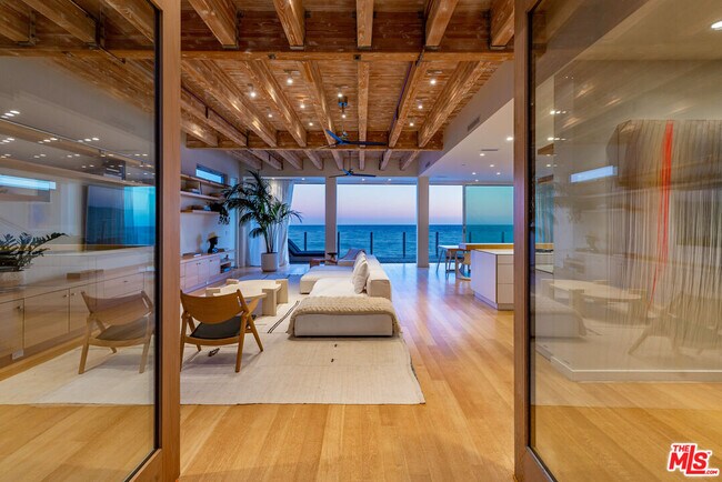 Building Photo - 25160 Malibu Rd