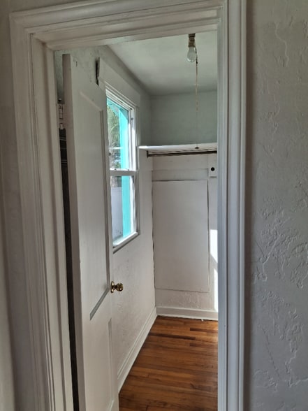 Building Photo - 6941 Dartmouth Ave N