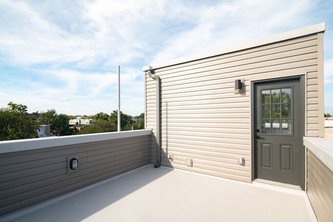 Primary Photo - Brand New Luxury Temple Student Housing