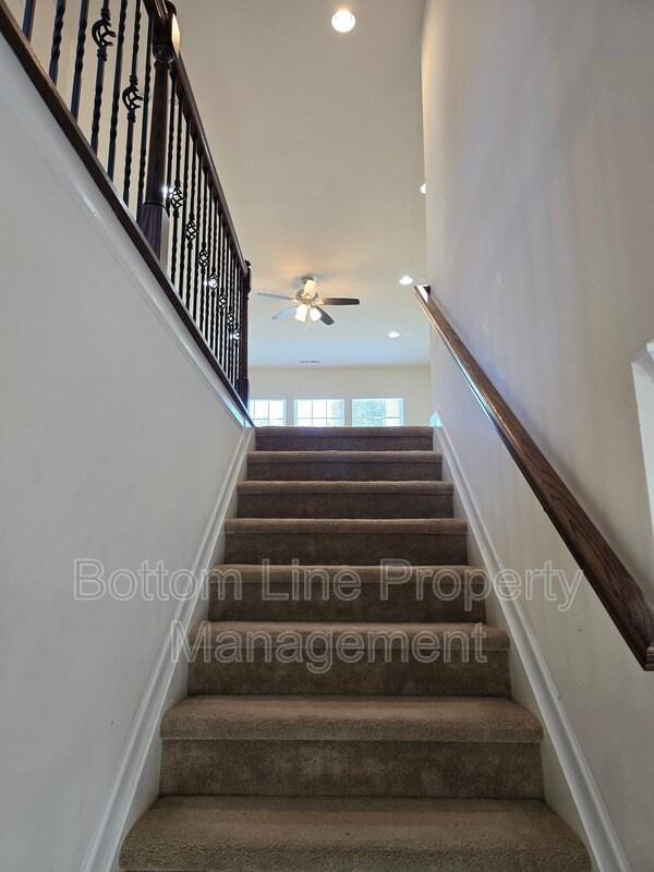 Building Photo - 10708 Sky Chase Ave NW