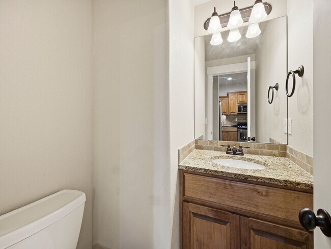 Building Photo - Gorgeous 3-Story Townhome in Excellent Fort Collins Location!