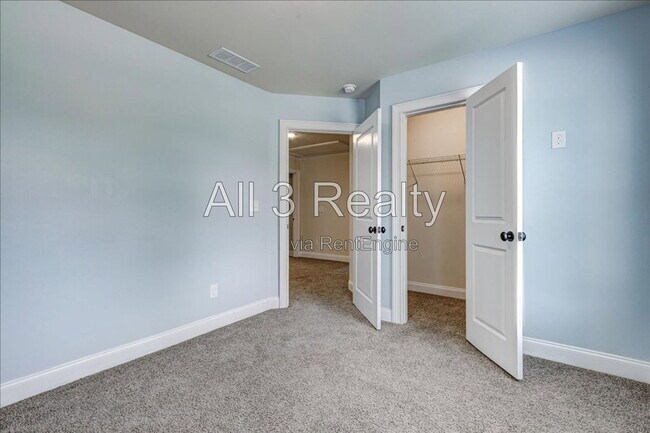 Building Photo - 225 Barnett Ln Ln