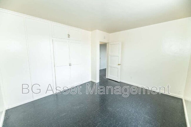 Building Photo - 1415 Visalia Ave