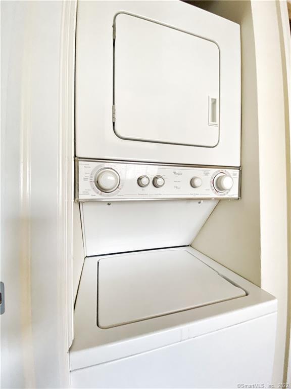 Building Photo - 37 Ferris Ave