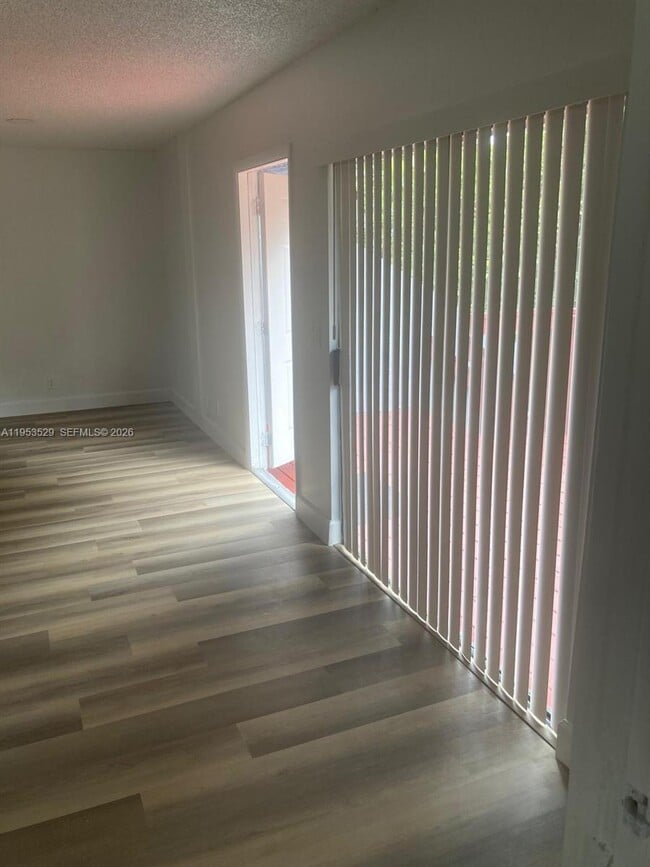 Building Photo - 35 Crossings Cir