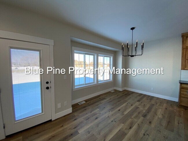 Building Photo - 1104 Cypress Loop