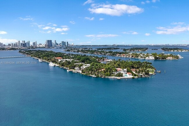 Building Photo - 16 Palm Ave