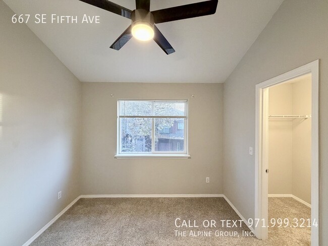 Building Photo - 667 SE Fifth Ave-