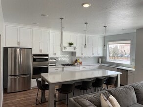 Building Photo - 10889 N Obsidian Spur