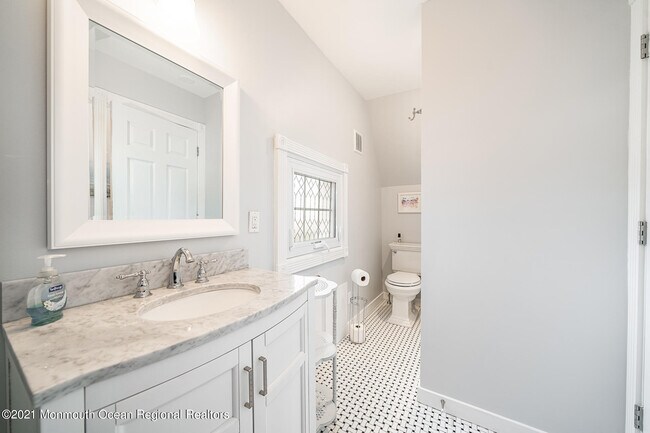 Building Photo - 13 Atlantic Ave