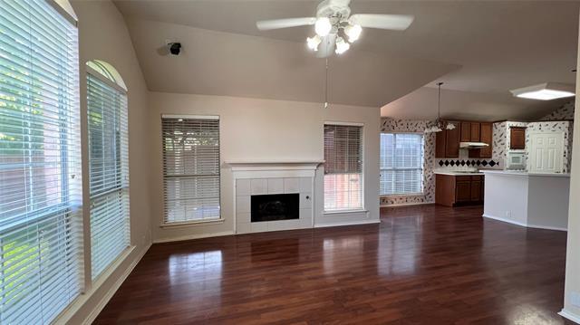 Building Photo - 2440 Ravenhurst Dr
