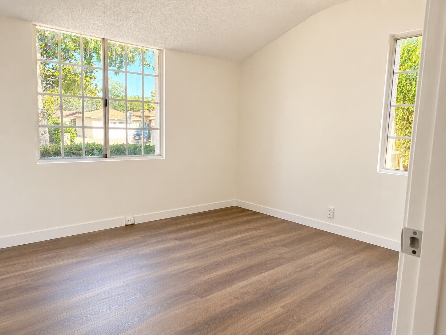 Building Photo - 1841 S Sierra Vista Ave