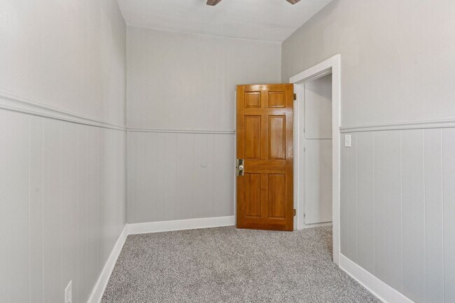 Building Photo - 3754 S Delaware St