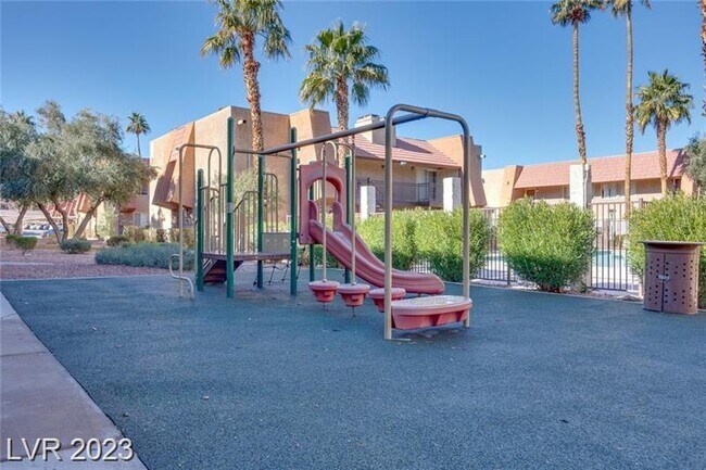 Building Photo - 5181 River Glen Dr