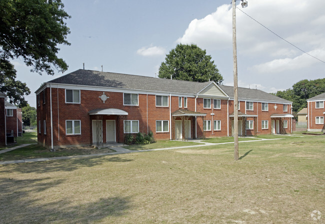 Primary Photo - Saints Court Apartments