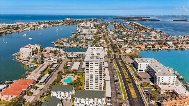 Building Photo - 400 Island Way