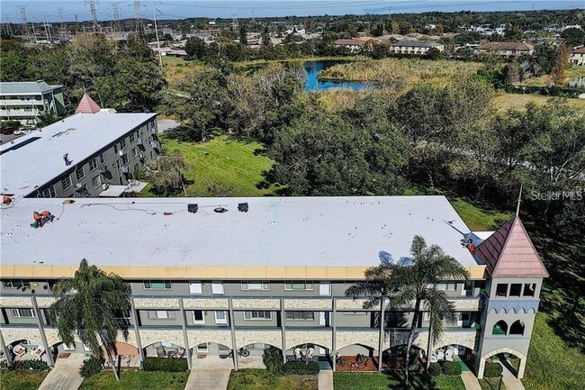 Building Photo - 2462 Brazilia Dr