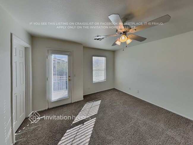 Building Photo - 9274 Hollander Ave