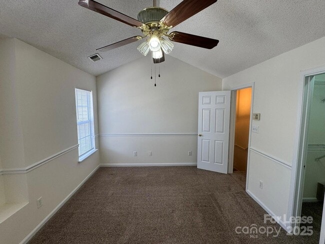 Building Photo - 8419 Southgate Commons Dr