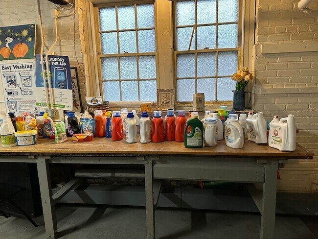 Building Photo - 4 Washington Ave