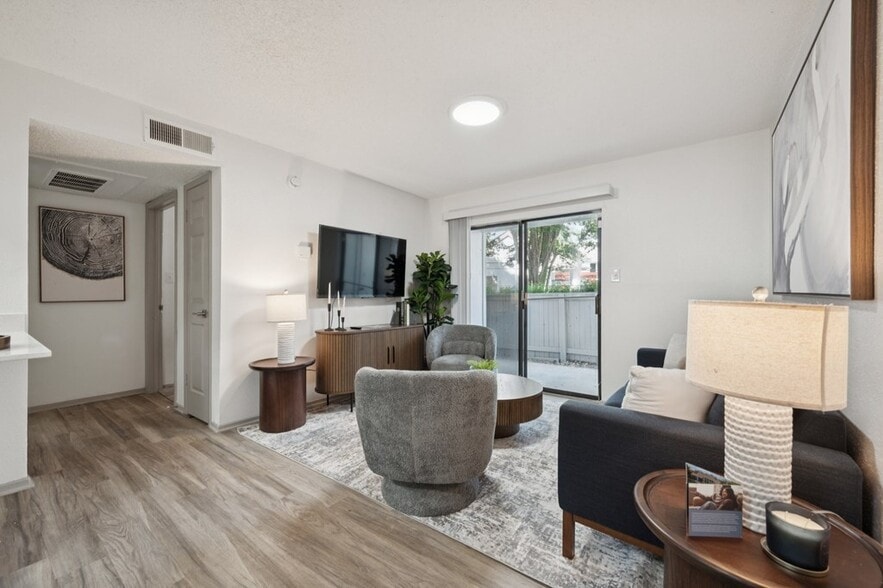 Building Photo - 9024 Northgate Blvd