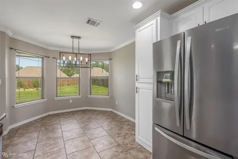 Building Photo - 204 Southern Creek Cir