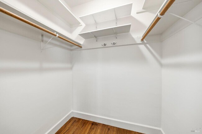 Building Photo - 31 Acacia Ave