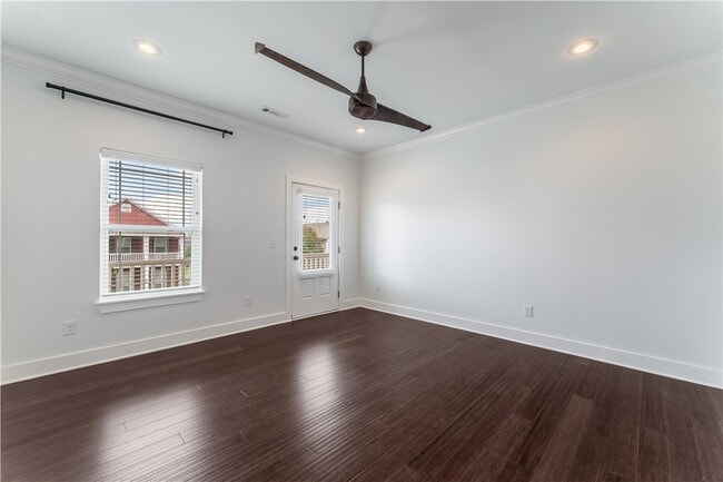 Building Photo - 6513 W Pleasant Way