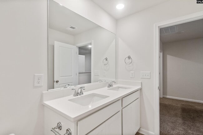 Building Photo - 1021 Skidaway Dr