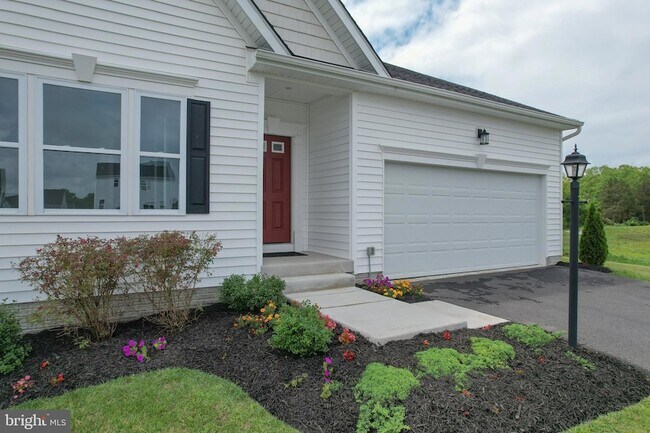 Building Photo - 79 Spatterdock Rd