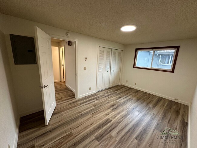 Building Photo - 2126-2128 N 8th St